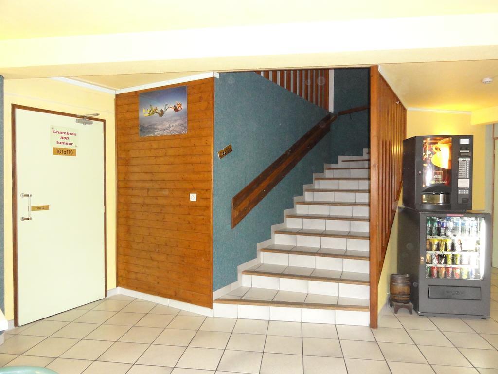 Symp'Hotel Nivolas-Vermelle Εξωτερικό φωτογραφία