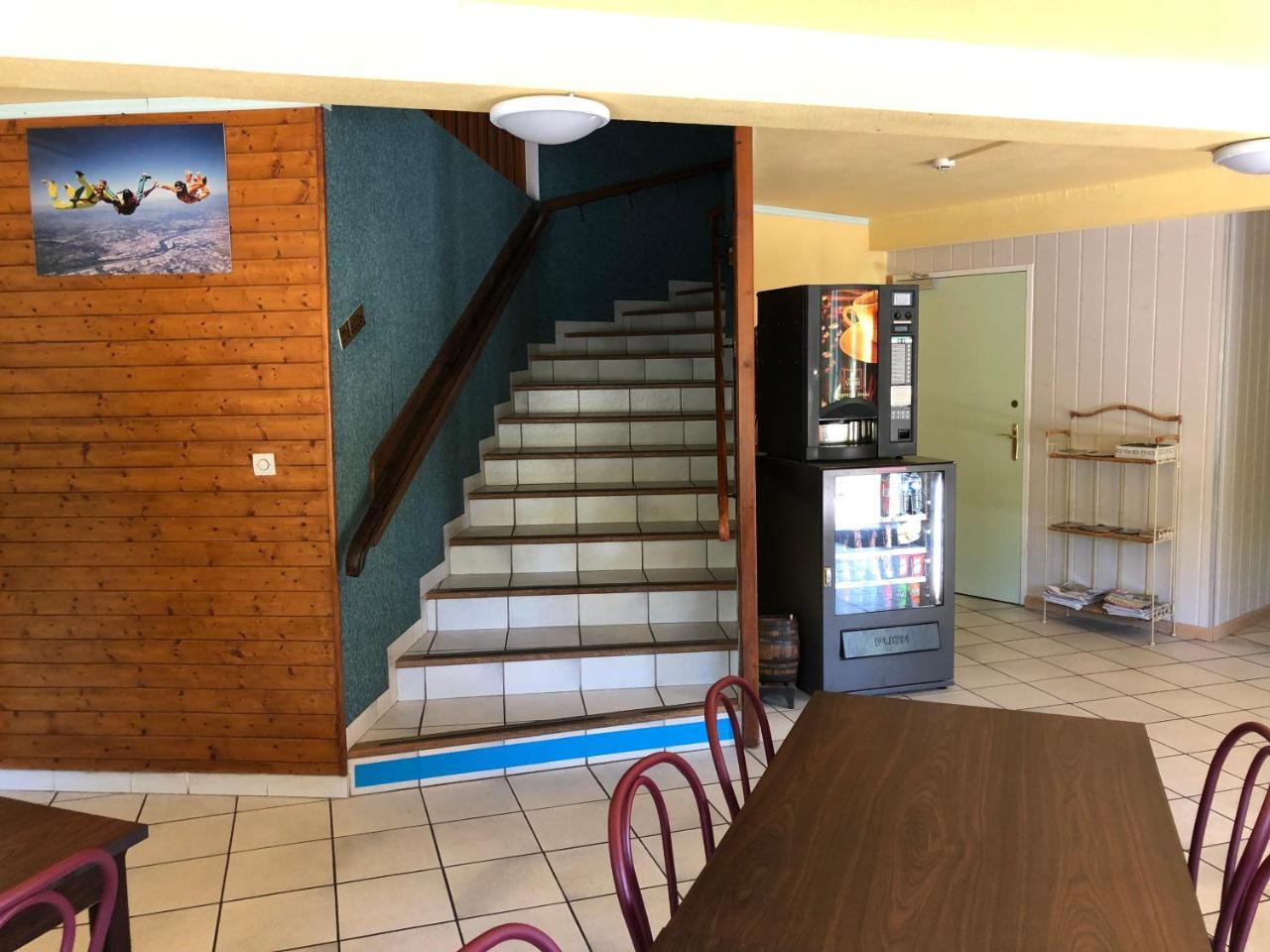 Symp'Hotel Nivolas-Vermelle Εξωτερικό φωτογραφία